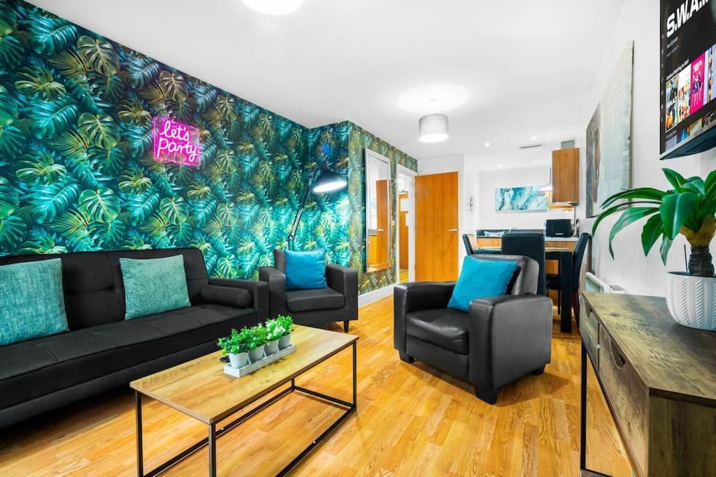 Funky Arcadian Centre Apartment By Azura Nights Birmingham Exterior foto
